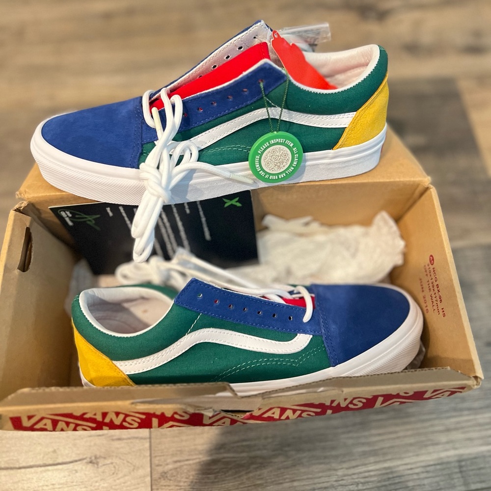 Van’s Old Skool “Yacht Club” *brand new, never worn* GS 7/womens 9